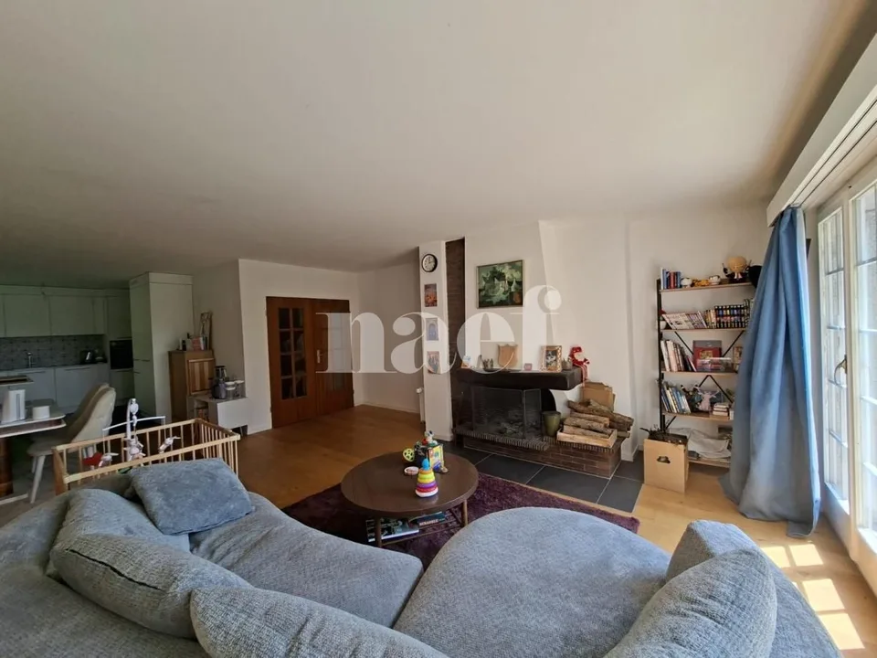 Casa di 5.5 locali con giardino