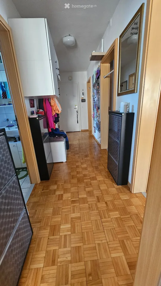 Affascinante appartamento di 4 camere su Seestrasse a Horgen. Limitato fino a circa 12.2028
