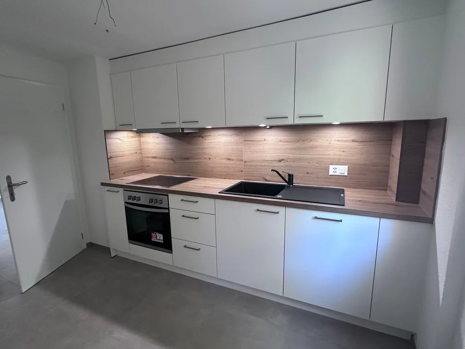 Disponible immédiatement ! - appartement de 3 pièces fraîchement rénové avec balcon