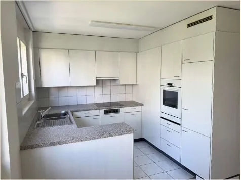 Per professionisti temporanei, single o pendolari: camera ammobiliata in condivisione a Bremgarten AG
