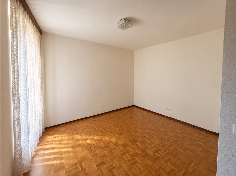 Canobbio/Lugano verkauft ein Einfamilienhaus im Kern – Foto 8 von 10
