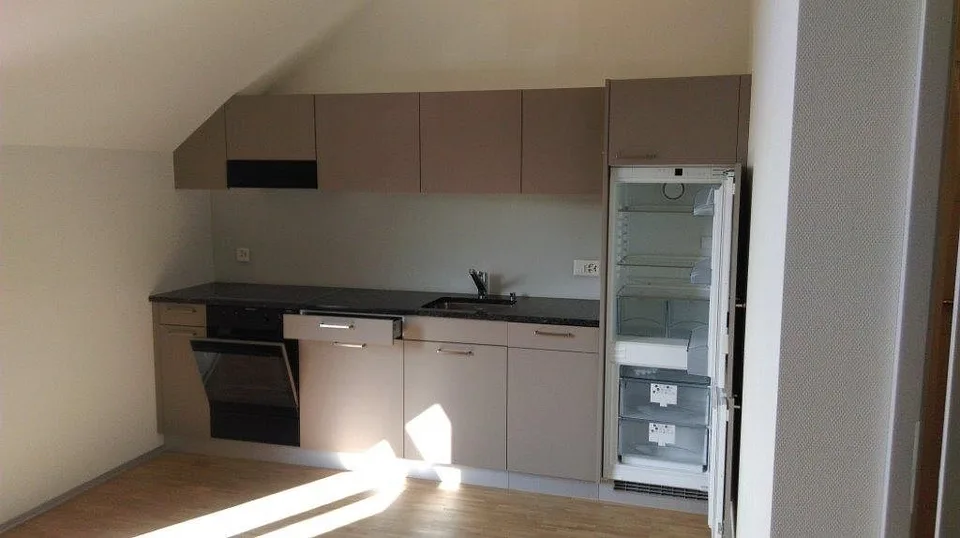Appartamento 2 1/2 locali, 2° piano sinistro