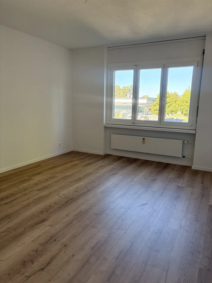 Helle 4.0-Zimmerwohnung mit Balkon