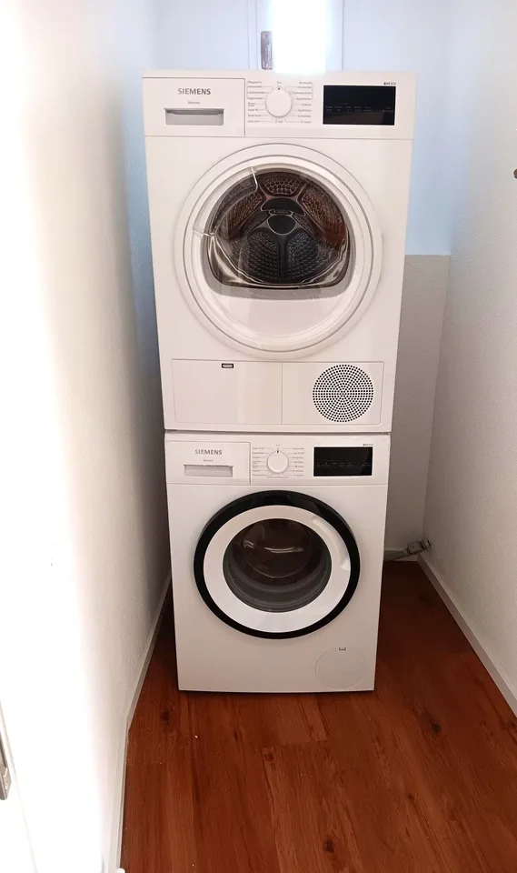 Charmante 2.5-Zimmer-Altbauwohnung, vollständig renoviert, mit grosser Sonnenterrasse