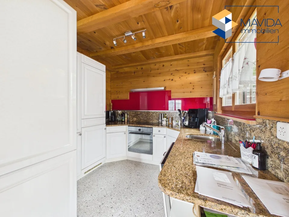 Where warmth meets wide views – a home with soul – photo 8 of 13