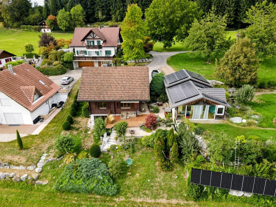 Where warmth meets wide views – a home with soul – photo 2 of 13