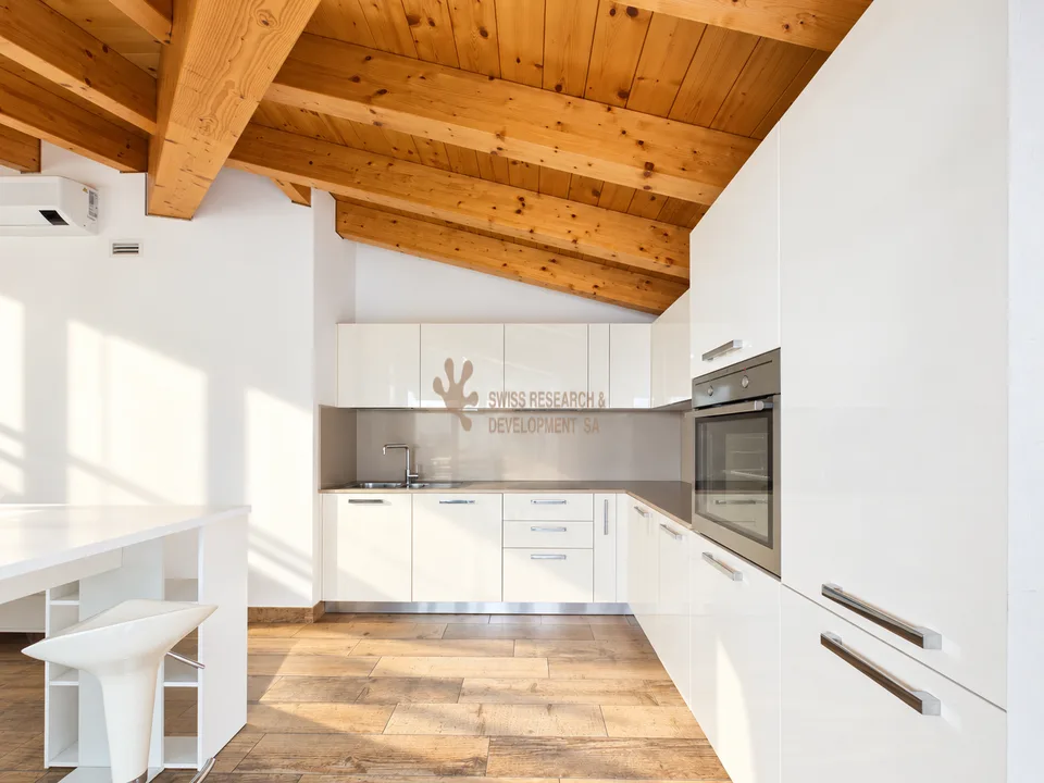 MODERNO APPARTAMENTO DI 4,5 LOCALI IN POSIZIONE STRATEGICA – Foto 4 von 18