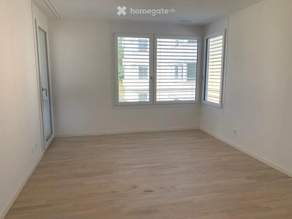 Bel appartement lumineux de 3,5 pièces avec balcon à Saint-Sulpice