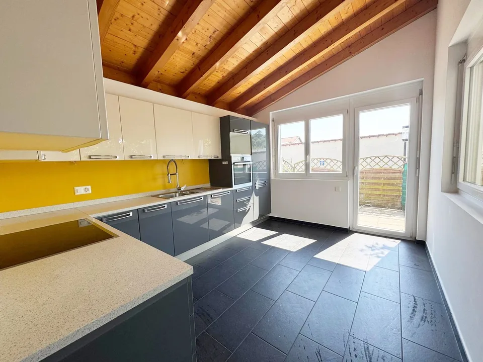 Villa unifamiliale à vendre à Stabio – 4 pièces avec balcon et vue verte – photo 10 sur 30