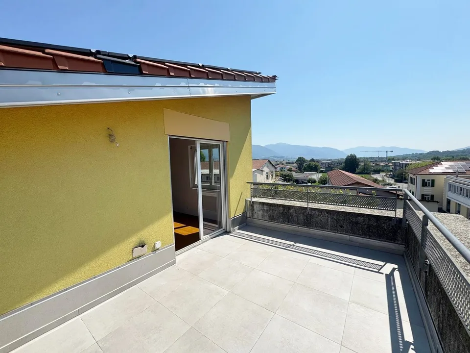 Villa unifamiliale à vendre à Stabio – 4 pièces avec balcon et vue verte – photo 26 sur 30