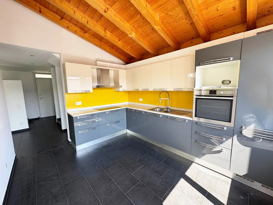 Villa unifamiliale à vendre à Stabio – 4 pièces avec balcon et vue verte – photo 8 sur 30