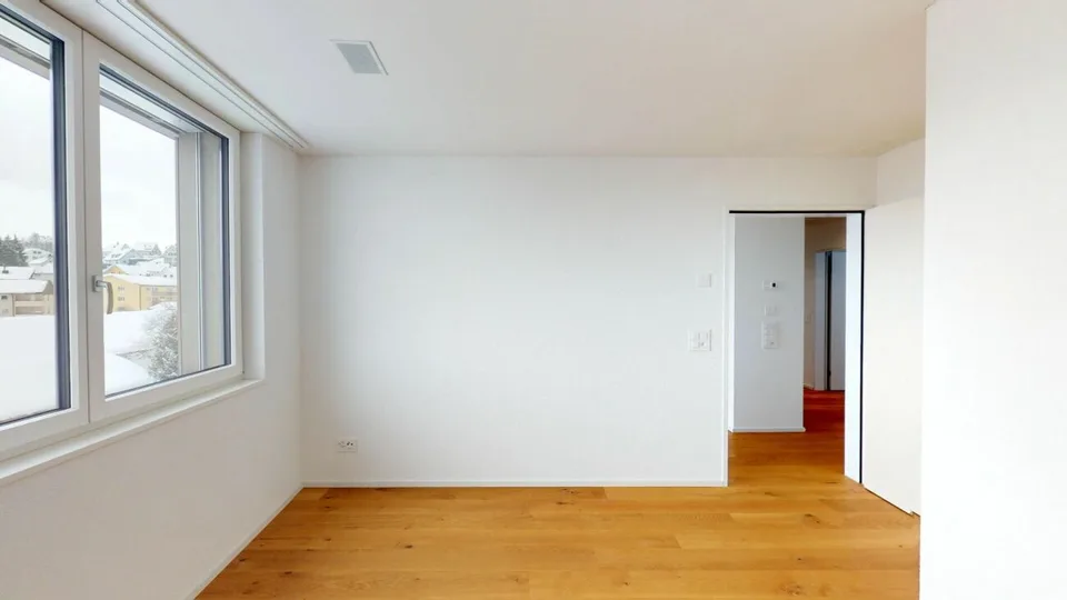 Grosszügige 4.5 Zimmerwohnung an idyllischer Lage