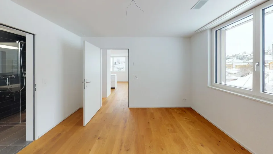Grosszügige 4.5 Zimmerwohnung an idyllischer Lage
