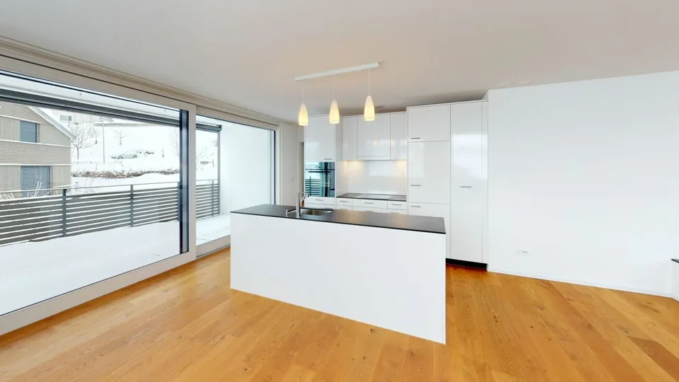 Grosszügige 4.5 Zimmerwohnung an idyllischer Lage