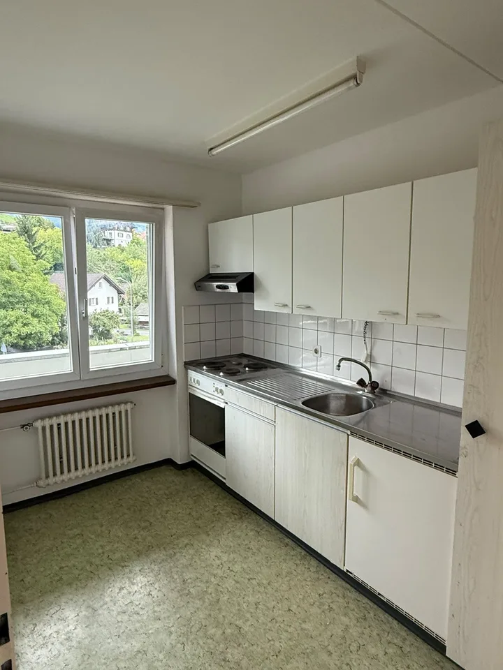 Large 2.5-room apartment in Altstätten with balcony!