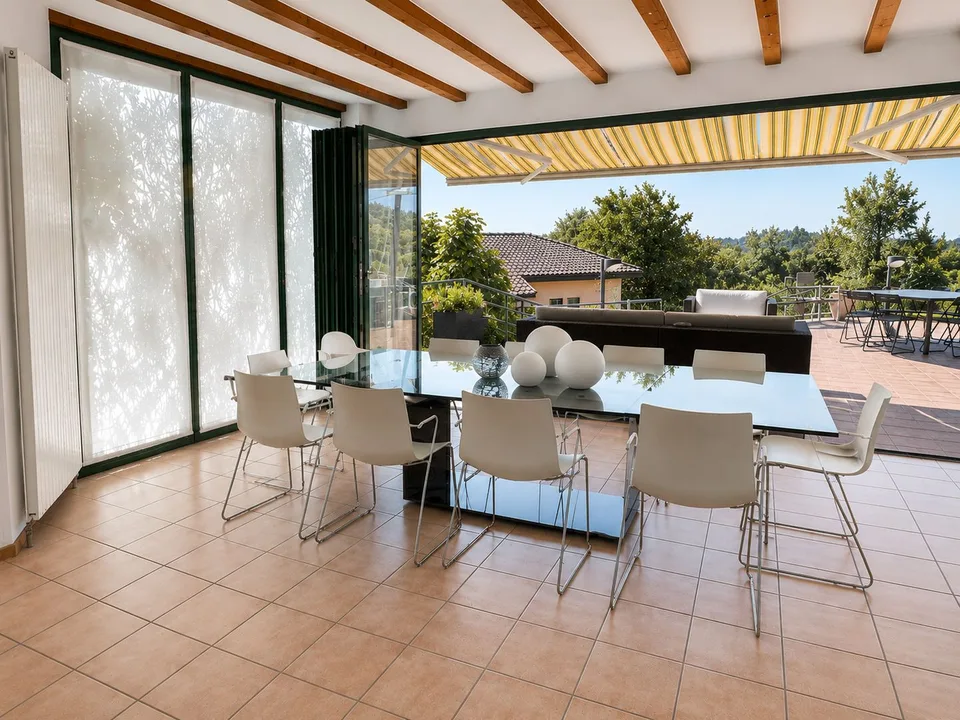 Wunderschöne Villa mit Pool inmitten der Natur – Foto 6 von 22