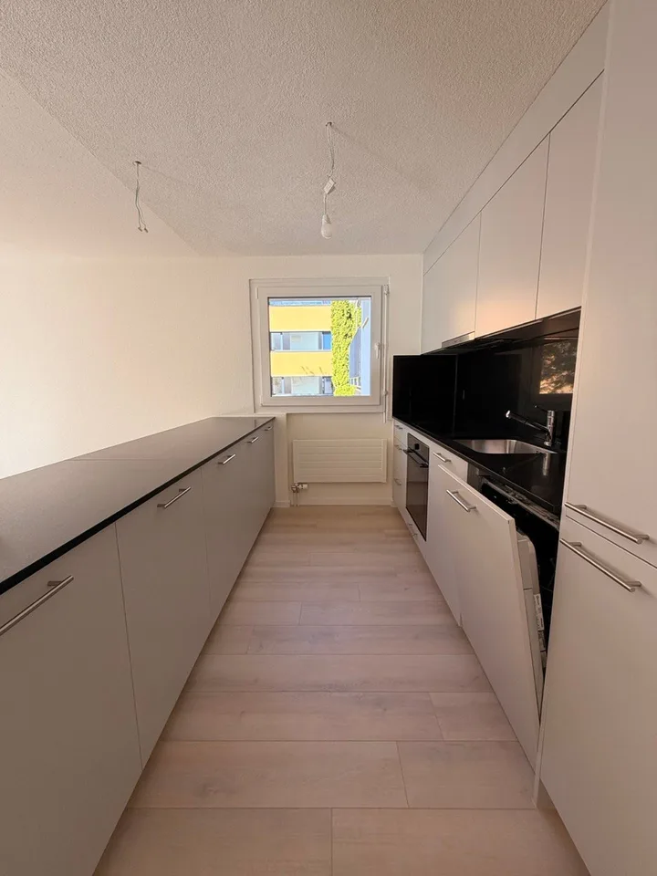 Bright 2.5-room apartment with balcony in Au (SG) – available immediately