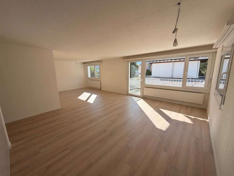 Bright 2.5-room apartment with balcony in Au (SG) – available immediately