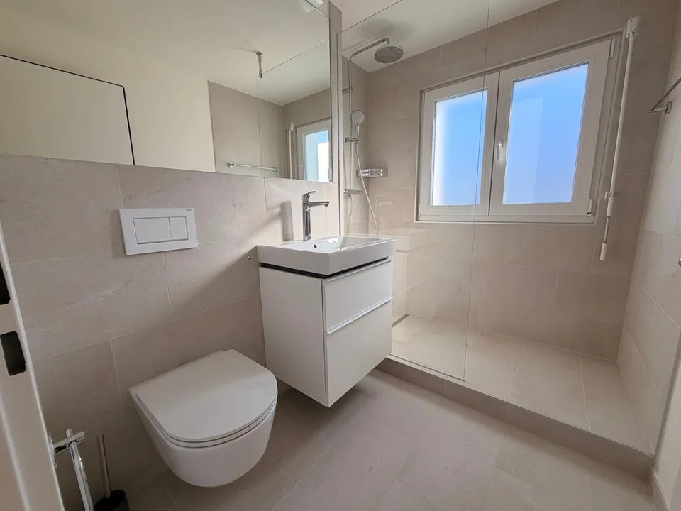 Bright 2.5-room apartment with balcony in Au (SG) – available immediately