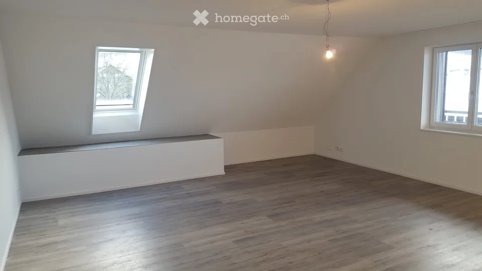 Bright modern 3.5-room apartment with balcony in Bachs