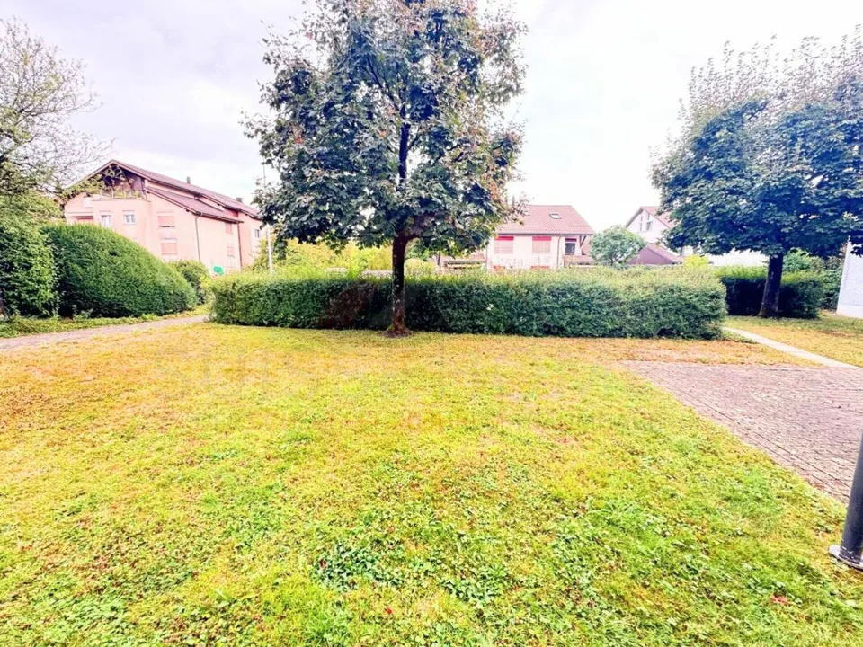 Grosszügige 4.5-Zimmer-Maisonettewohnung mit Galerie und Cheminée in 8603 Schwerzenbach – Foto 15 von 16