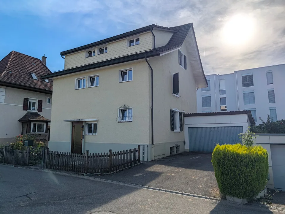 Tre appartamenti. Disponibili liberamente. Pronti per nuovi piani. – foto 2 di 12