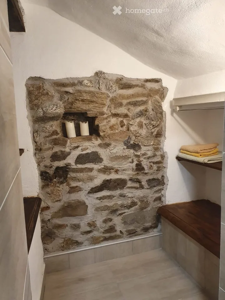 4,5 locaux à Vernate