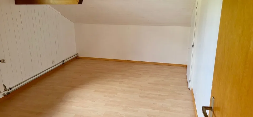 Charmante 2-Zimmer-Wohnung in ruhiger Lage in Lenk