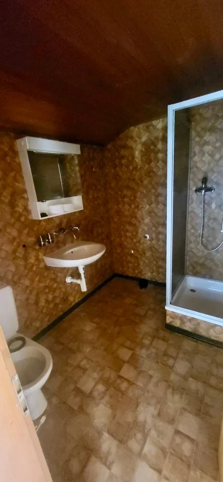 Charmante 2-Zimmer-Wohnung in ruhiger Lage in Lenk