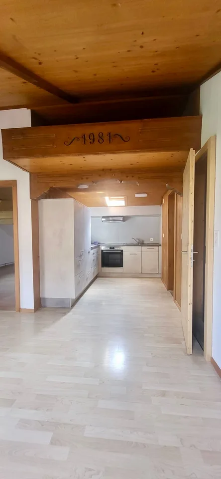 Charmante 2-Zimmer-Wohnung in ruhiger Lage in Lenk