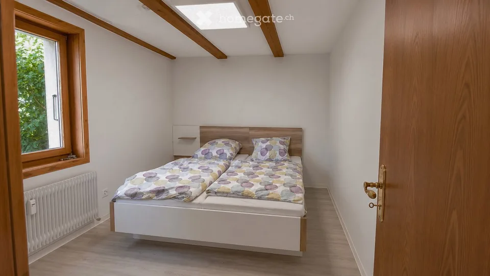 Appartamento 4.5 locali | Panorama, balcone, terrazza | Sauna | Elettricità & WLAN inclusi | Arredamento possibile