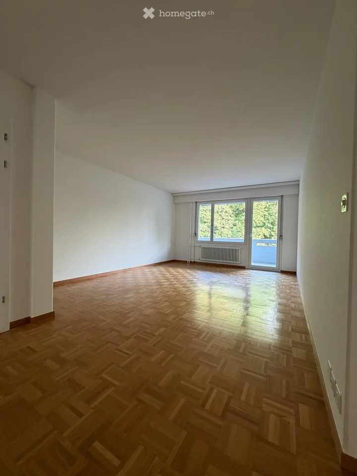 Frisch renovierte 3-Zimmer-Wohnung mit Balkon, ruhige Lage – am Waldrand in Benglen