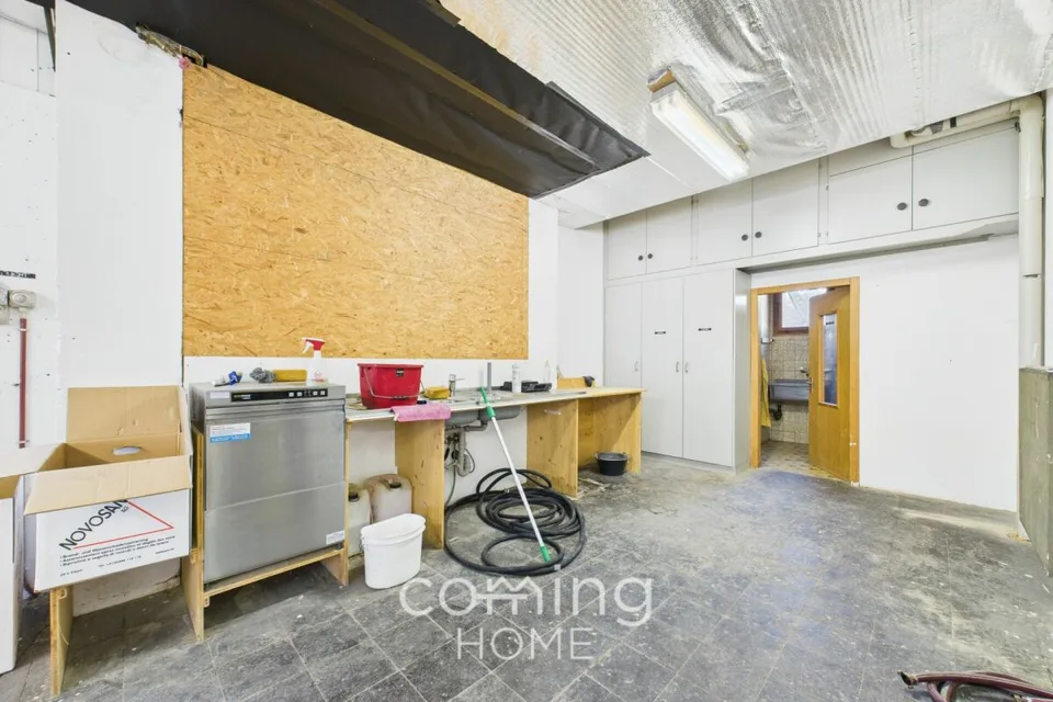 440 m² Gewerbehalle in Turtmann - Starkstrom, direkte Zufahrt und flexible Nutzung – Foto 6 von 14
