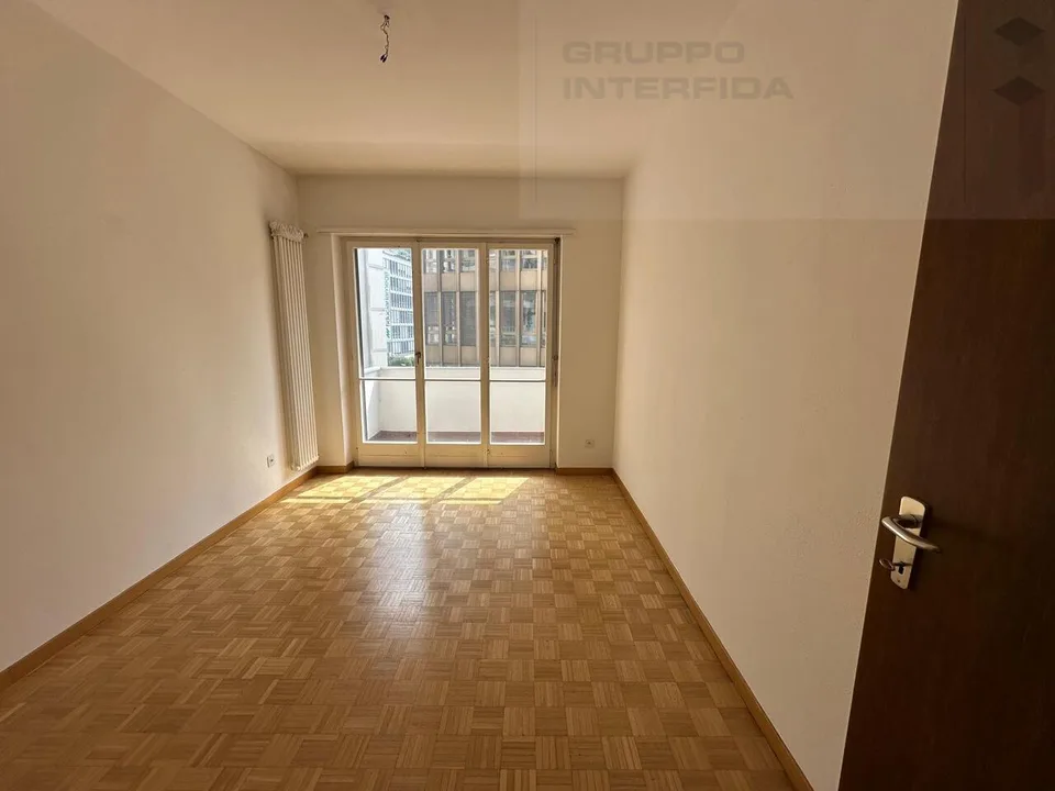 Wohnung 3.5 Zimmer im Zentrum mit Balkonen – Foto 6 von 10