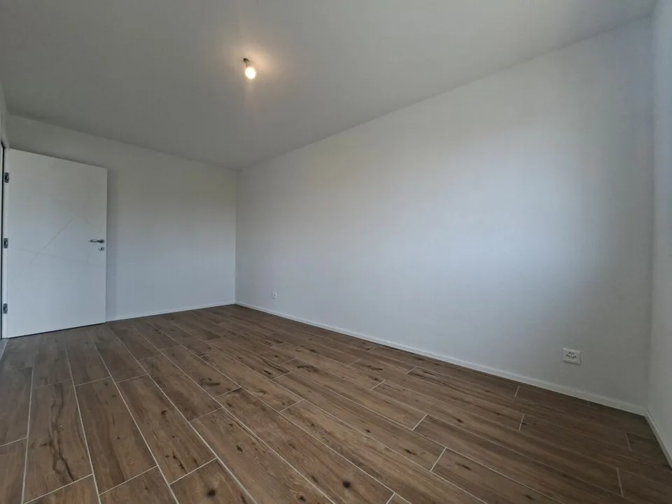 Appartement neuf de 3.5 pièces au rez-de-chaussée à Farvagny