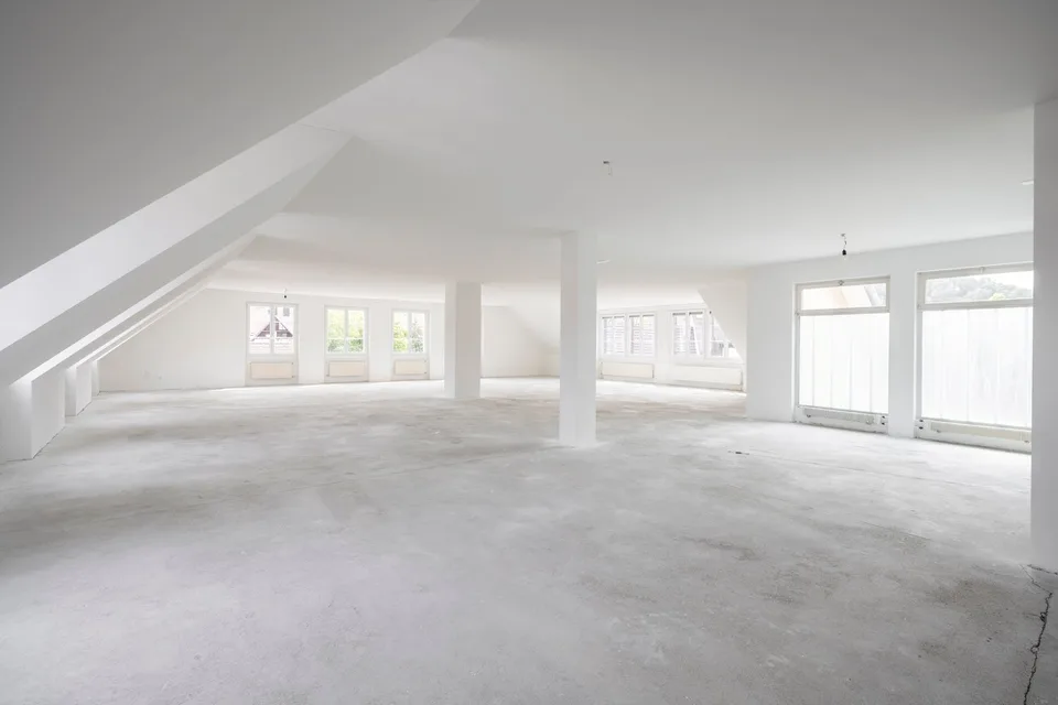 Unique 174 m² office space with loft character in the heart of Bülach – photo 2 of 5