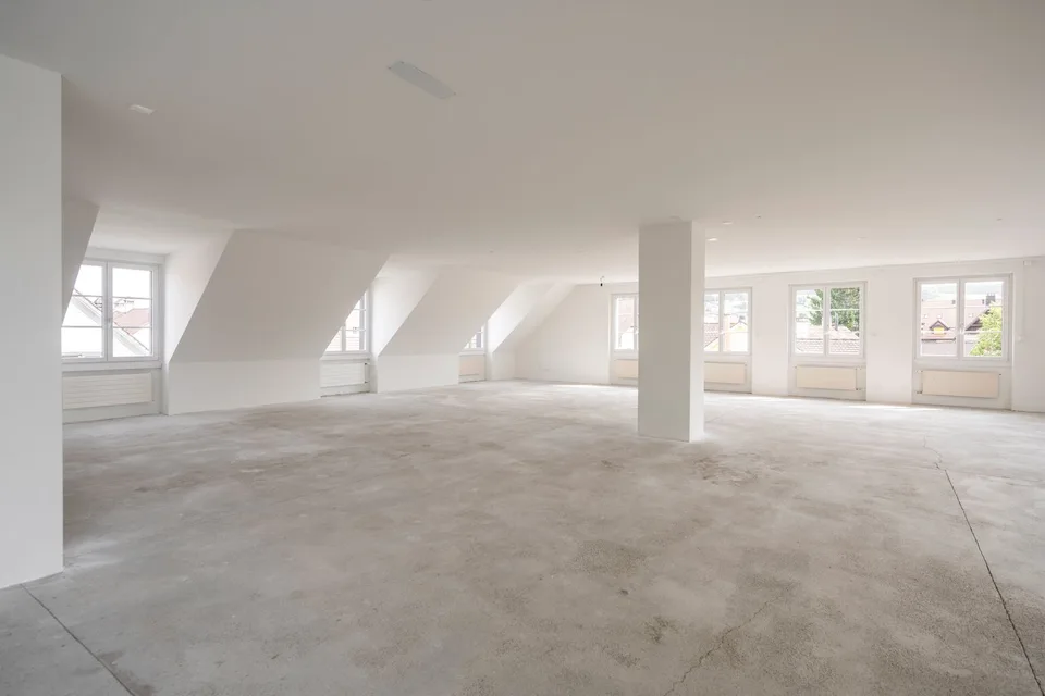 Unique 174 m² office space with loft character in the heart of Bülach – photo 4 of 5