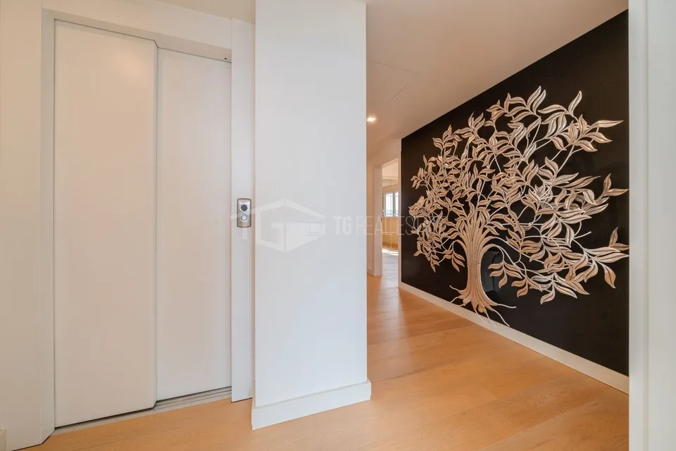 PRESTIGIOSO DUPLEX CON VISTA LAGO E PISCINA – Foto 16 von 19