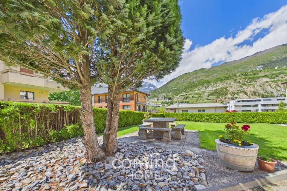 Appartement en attique sur deux niveaux à Susten : beaucoup d'espace, du soleil et une vue imprenable sur les montagnes – photo 13 sur 15