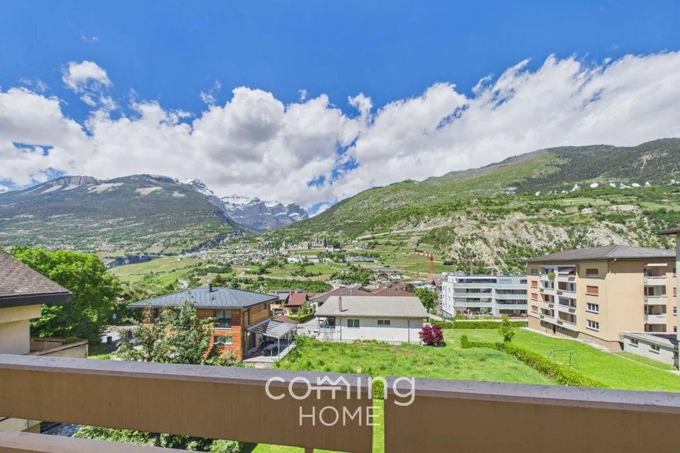 Appartement en attique sur deux niveaux à Susten : beaucoup d'espace, du soleil et une vue imprenable sur les montagnes – photo 12 sur 15
