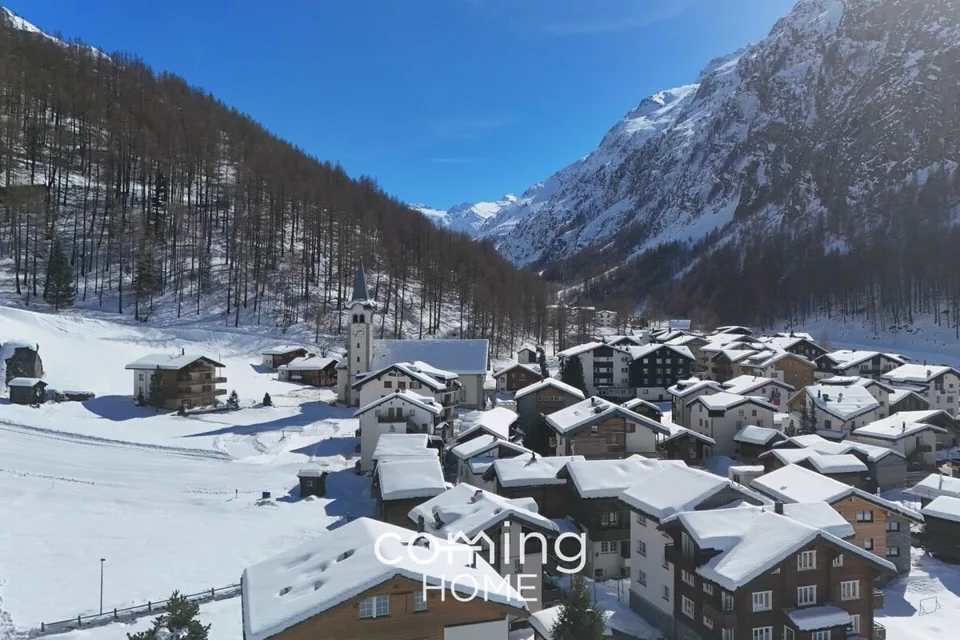 Evenings by the fireplace, mornings with mountain views - 2.5-room flat in Saas-Grund – photo 12 of 14