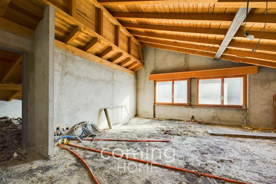 Exclusive 3-family house in a sunny location - spacious living areas & garages – photo 13 of 16