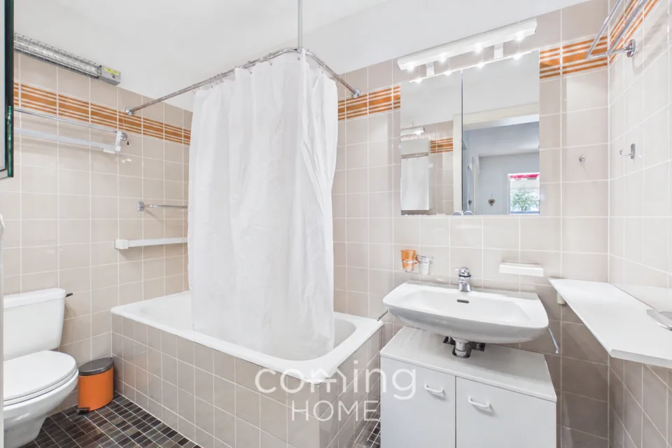 Sonnige 2.5 Zimmer-Dachwohnung in Leukerbad mit Bergsicht – Foto 10 von 13