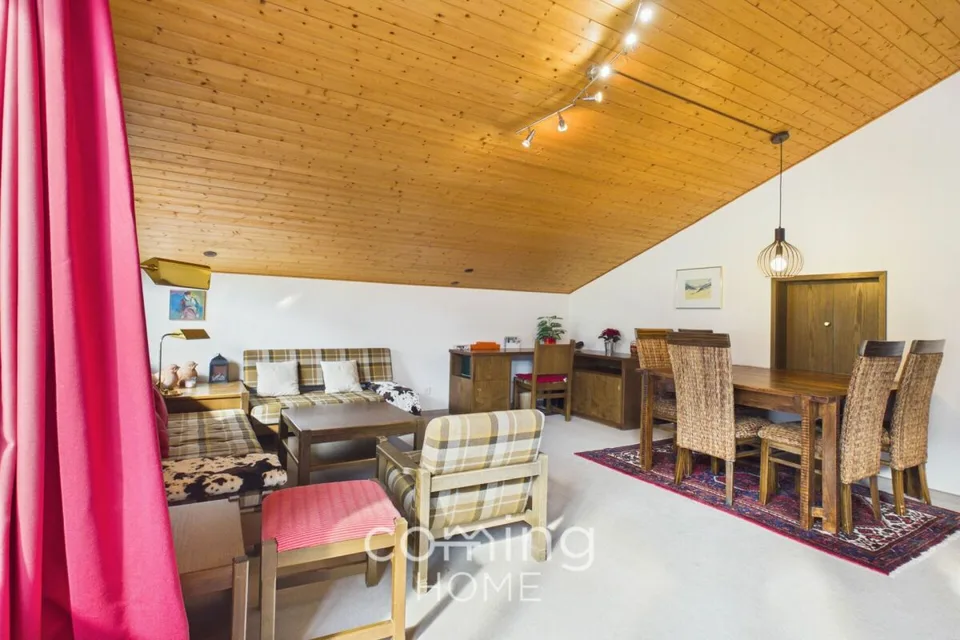 Sonnige 2.5 Zimmer-Dachwohnung in Leukerbad mit Bergsicht – Foto 4 von 13
