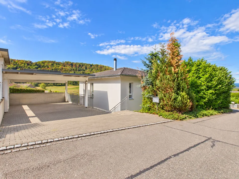 Einfamilienhaus mit beheiztem Pool und Wellnessoase – Foto 11 von 13