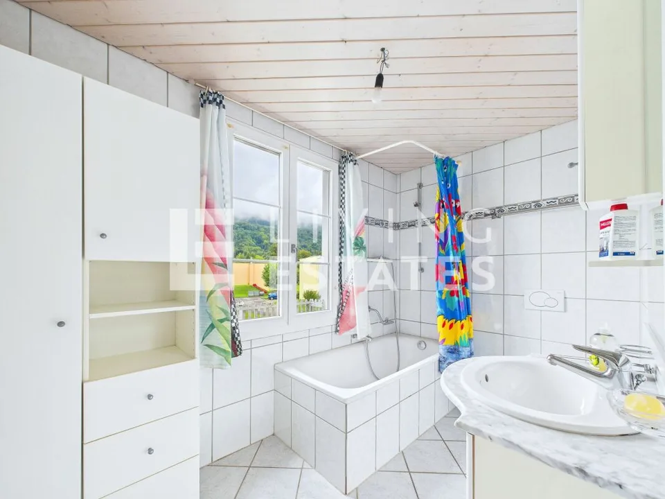 Cozy - Rustic - Central