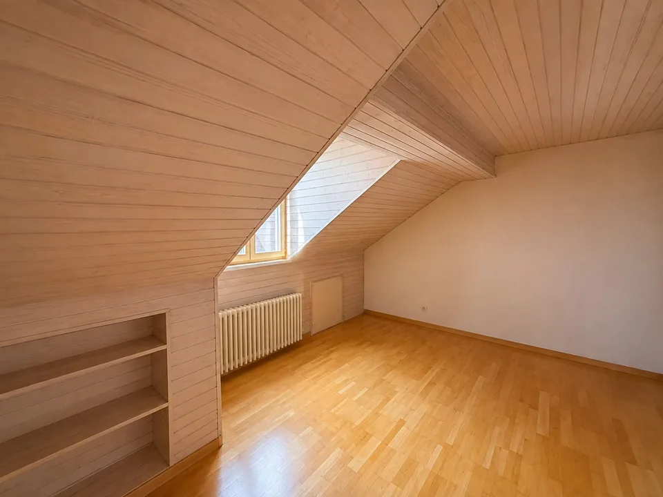Appartement mansardé de 3,5 pièces dans la vieille ville de Zofingen