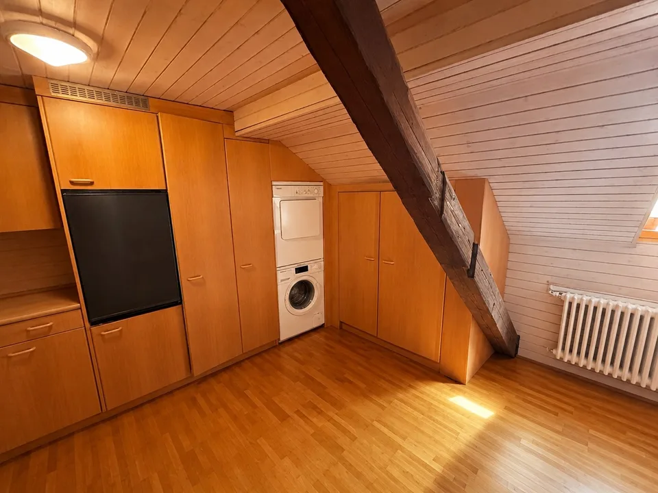 Appartement mansardé de 3,5 pièces dans la vieille ville de Zofingen
