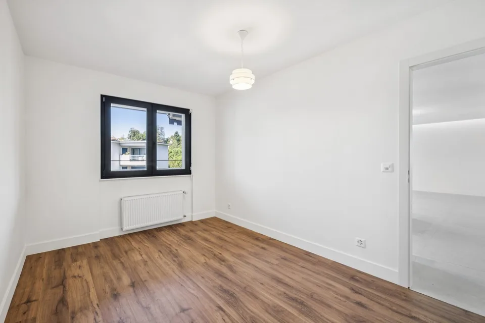 Wohnung 3,5 Zimmer vollständig renoviert - Ein friedlicher Rückzugsort mit Aussicht – Foto 7 von 9