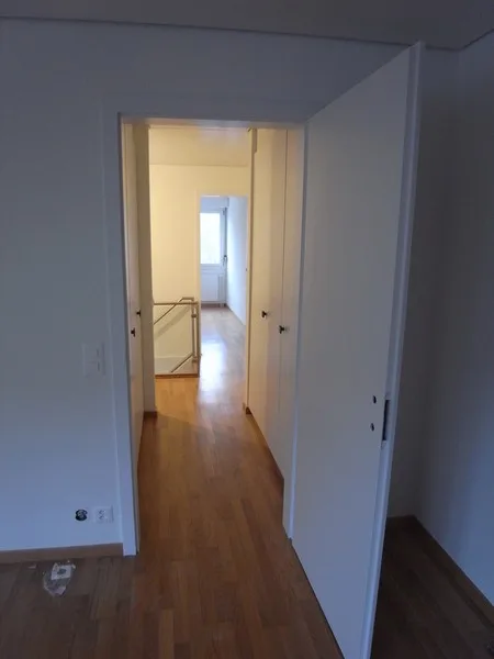 Row house with garden, garage, and hobby room